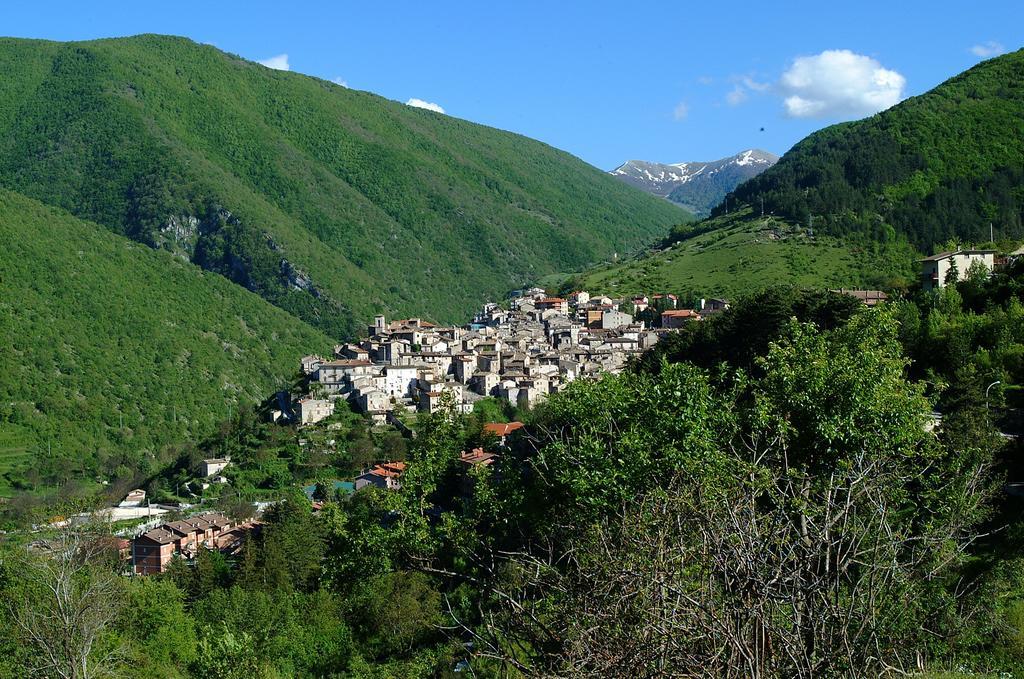 ホテル Grotta Dei Colombi スカンノ エクステリア 写真